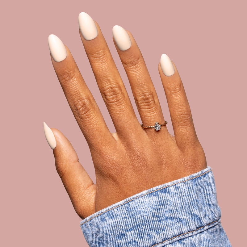 Snow White Medium Almond